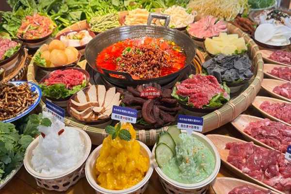 黔叙矮板凳贵州地摊火锅菜品